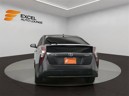 Used 2016 Toyota Prius Two image 4