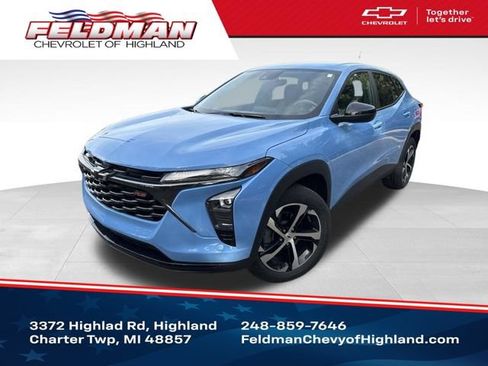 Used 2024 Chevrolet Trax RS w/ Driver Confidence Package FWD image 1