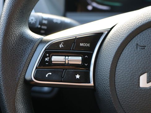 Used 2024 Kia Seltos LX image 16