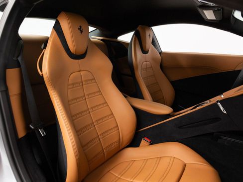 Certified 2023 Ferrari Roma RWD image 63