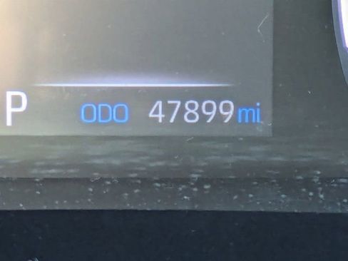 Used 2021 Toyota RAV4 XLE image 25