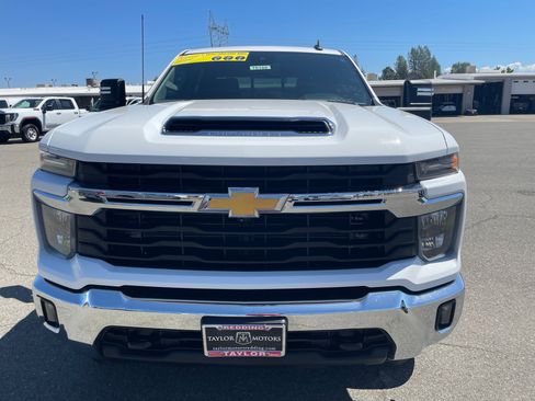 Used 2024 Chevrolet Silverado 3500 LT w/ All Star Edition AWD/4WD image 2