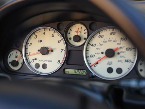Used 2003 MAZDA MX-5 Miata LS RWD image 11