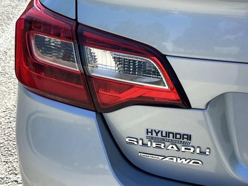 Used 2017 Subaru Legacy 2.5i Limited AWD/4WD image 13