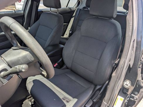 Used 2019 Chevrolet Cruze LS FWD image 15