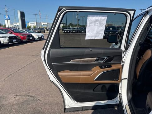 Used 2022 Kia Telluride SX w/ SX Prestige Package AWD/4WD image 26