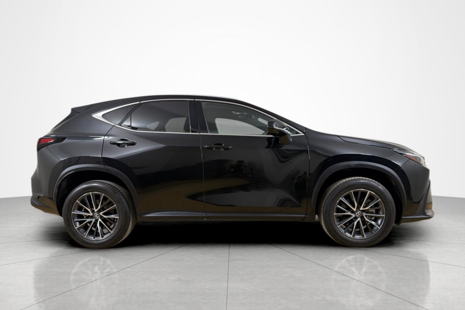 Used 2024 Lexus NX 350 AWD w/ Vision Package image 6