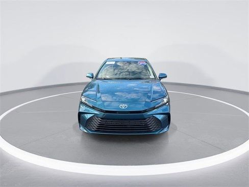 Used 2025 Toyota Camry LE w/ Convenience Package FWD image 2