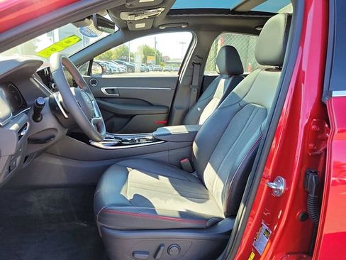 Used 2020 Hyundai Sonata SEL Plus w/ Tech Package image 13