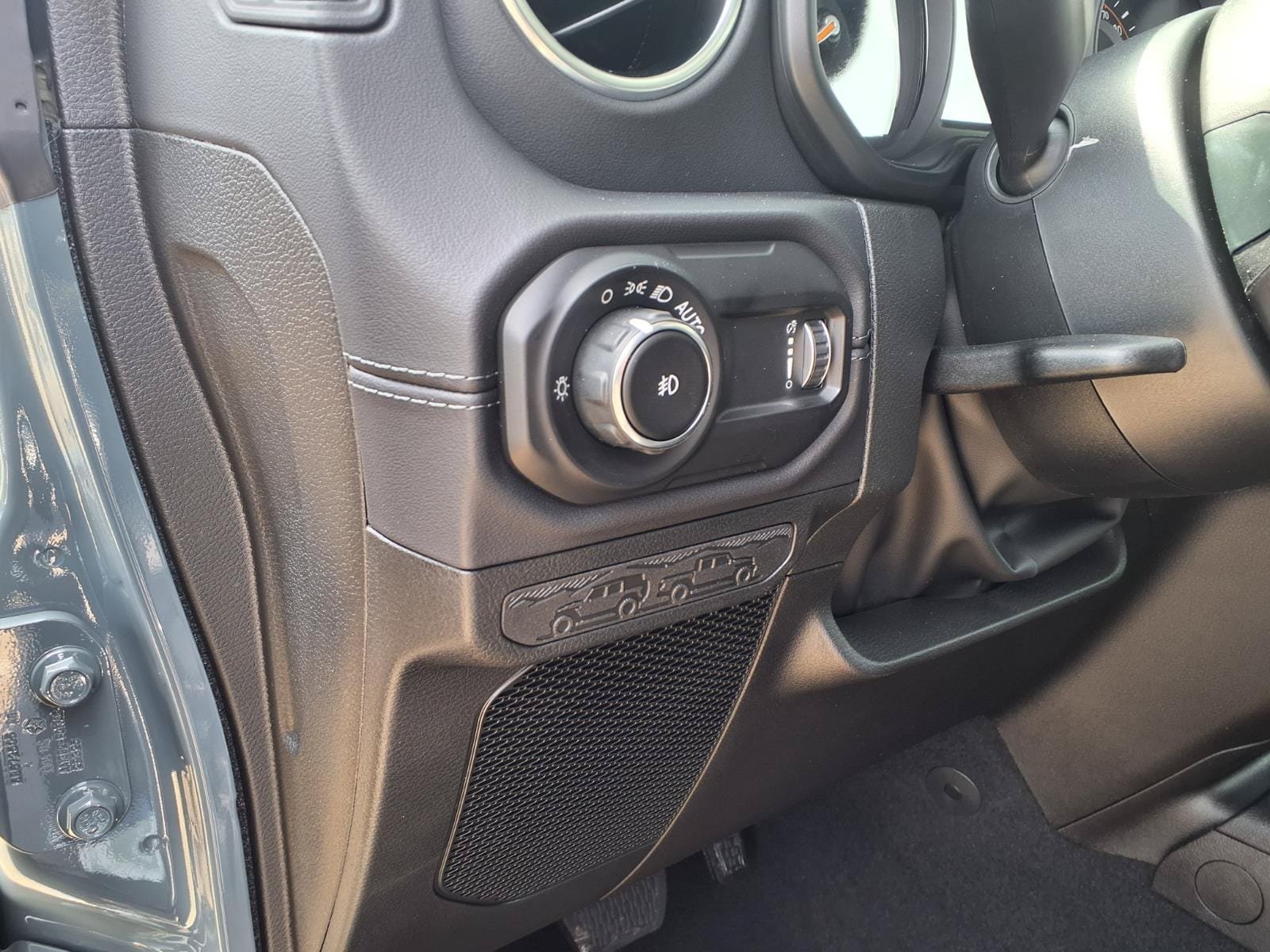New 2026 Jeep Wrangler Unlimited Sahara AWD/4WD image 11