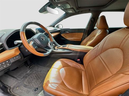 Used 2019 Toyota Avalon Limited w/ Advanced Safety Package FWD image 9