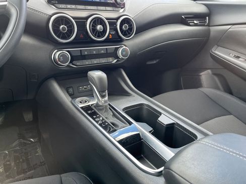 Used 2025 Nissan Sentra SV image 39