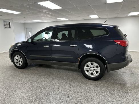 Used 2012 Chevrolet Traverse LS FWD image 6