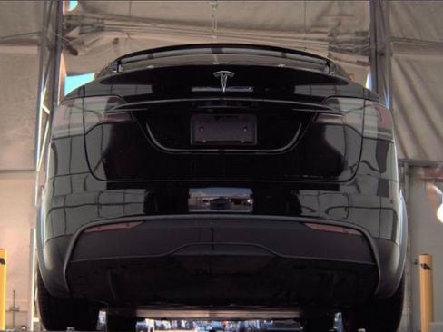 Used 2022 Tesla Model X image 5