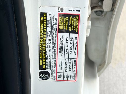 Used 2019 Toyota Corolla LE w/ Carpet Mat Package (TMS) image 32