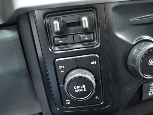 New 2025 Ford F350 XLT image 18