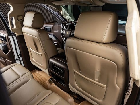 Used 2015 Chevrolet Silverado 2500 LTZ w/ LTZ Plus Package image 27