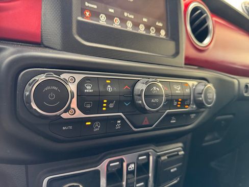 Used 2021 Jeep Gladiator Rubicon w/ Dual Top Group image 23