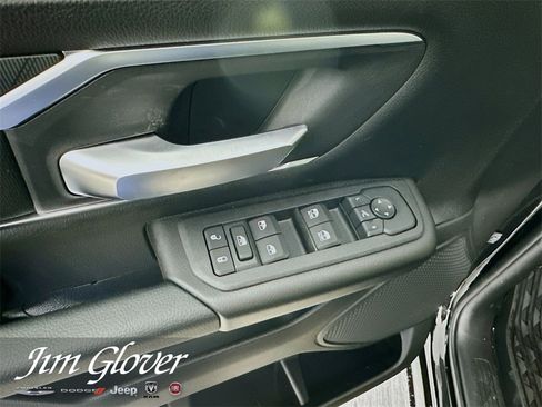 New 2026 RAM 1500 4x4 Crew Cab image 22