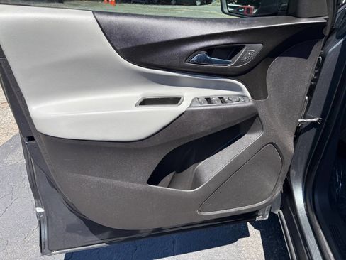 Used 2019 Chevrolet Equinox LS image 10