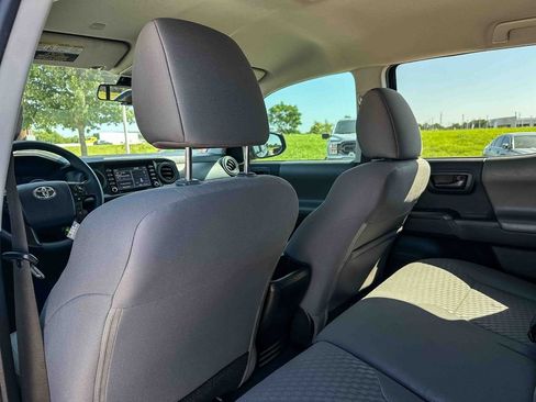 Used 2023 Toyota Tacoma SR AWD/4WD image 17