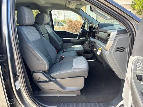 New 2026 Ford F250 XLT w/ XLT Premium Package AWD/4WD image 5