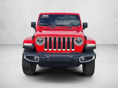 Used 2018 Jeep Wrangler Unlimited Sahara image 2