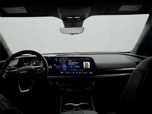 Used 2026 Chevrolet Traverse High Country image 23