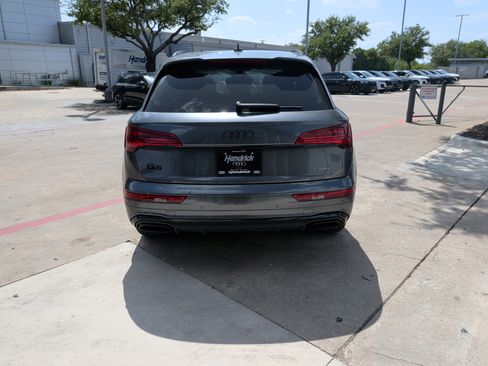 Used 2024 Audi Q5 2.0T Premium w/ Summer of Audi Package AWD/4WD image 9