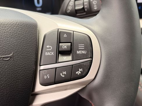 Certified 2025 Ford Explorer Active RWD image 25