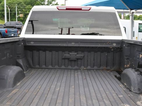Used 2024 Chevrolet Silverado 2500 LT AWD/4WD image 32