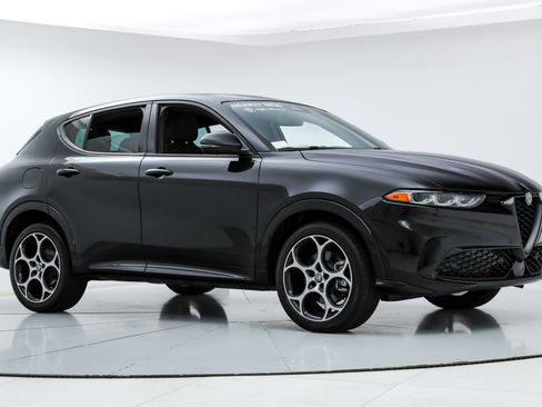 New 2025 Alfa Romeo Tonale AWD/4WD image 7