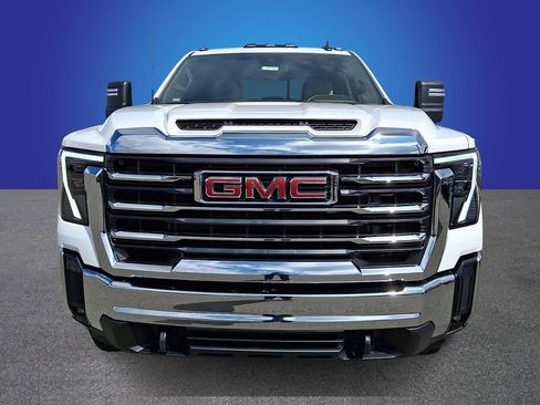 Used 2026 GMC Sierra 2500 SLE w/ Preferred Package AWD/4WD image 2