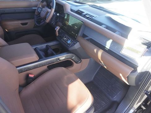 New 2026 Land Rover Defender 110 OCTA image 23