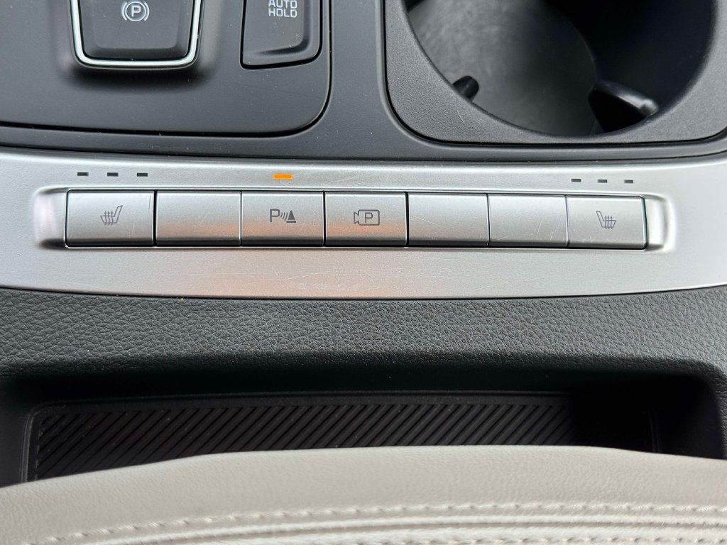 Used 2026 Kia Carnival LXS FWD image 28