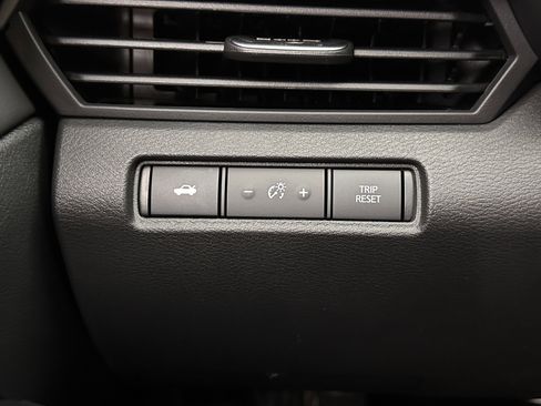 Used 2024 Nissan Altima 2.5 S image 21