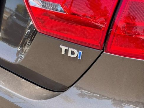 Used 2014 Volkswagen Jetta TDI FWD image 28