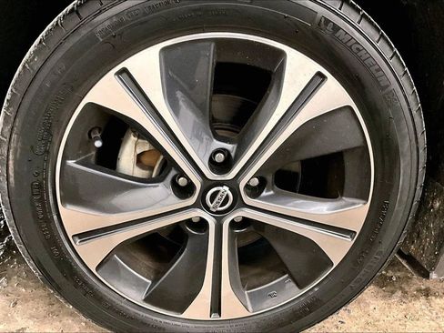 Used 2021 Nissan Leaf SL Plus image 8