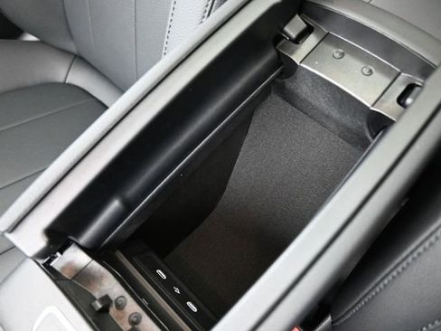 New 2025 Mercedes-Benz CLA 250 image 9