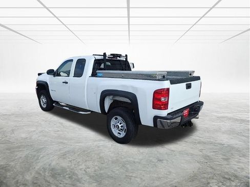 Used 2013 Chevrolet Silverado 2500 W/T w/ Snow Plow Prep Package AWD/4WD image 3