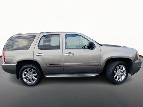 Used 2013 GMC Yukon Denali image 4