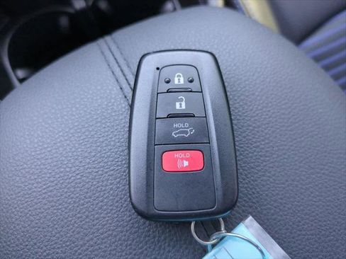Certified 2025 Toyota RAV4 XSE AWD/4WD image 28