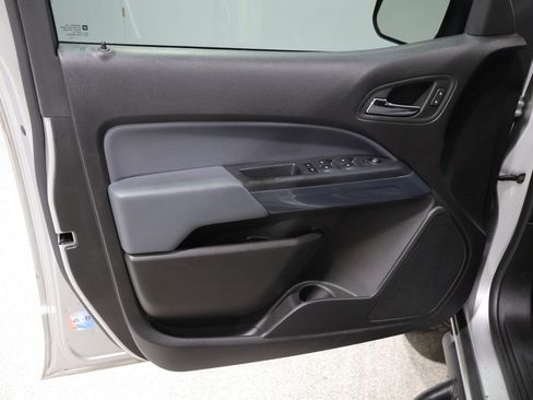Used 2018 Chevrolet Colorado Z71 AWD/4WD image 13