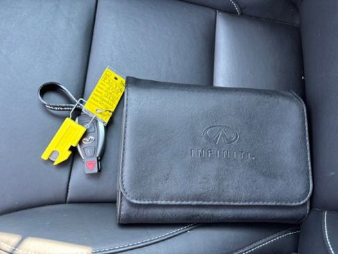 Used 2018 INFINITI QX30 Premium w/ Cargo Package image 22