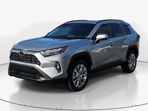 Used 2023 Toyota RAV4 XLE Premium FWD image 11