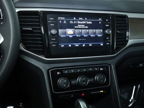 Used 2023 Volkswagen Atlas SE w/ Panoramic Sunroof Package AWD/4WD image 26