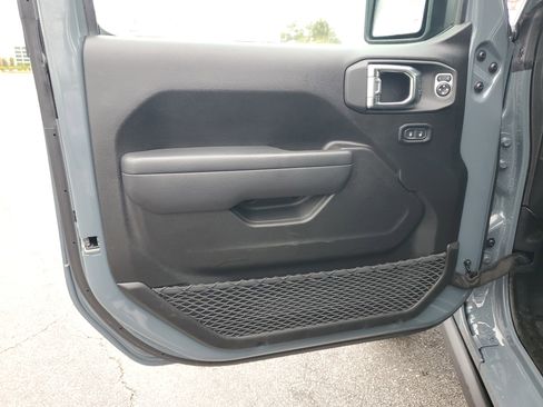 Used 2025 Jeep Wrangler Unlimited Rubicon 4xe w/ Convenience Group image 26