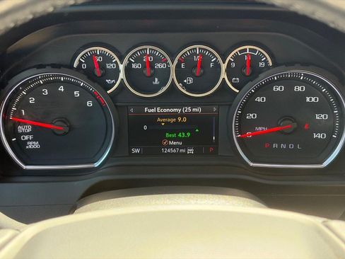 Used 2022 Chevrolet Silverado 1500 LT AWD/4WD image 25