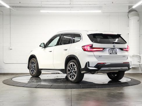 New 2026 BMW X1 xDrive28i w/ Convenience Package AWD/4WD image 4