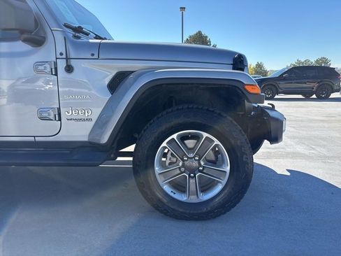 Used 2020 Jeep Wrangler Unlimited Sahara image 3